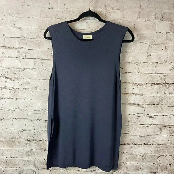 Wilfred Aritzia Size Small Blue Sleeveless Top Side Slits Rayon Nylon Blouse S - Picture 1 of 6